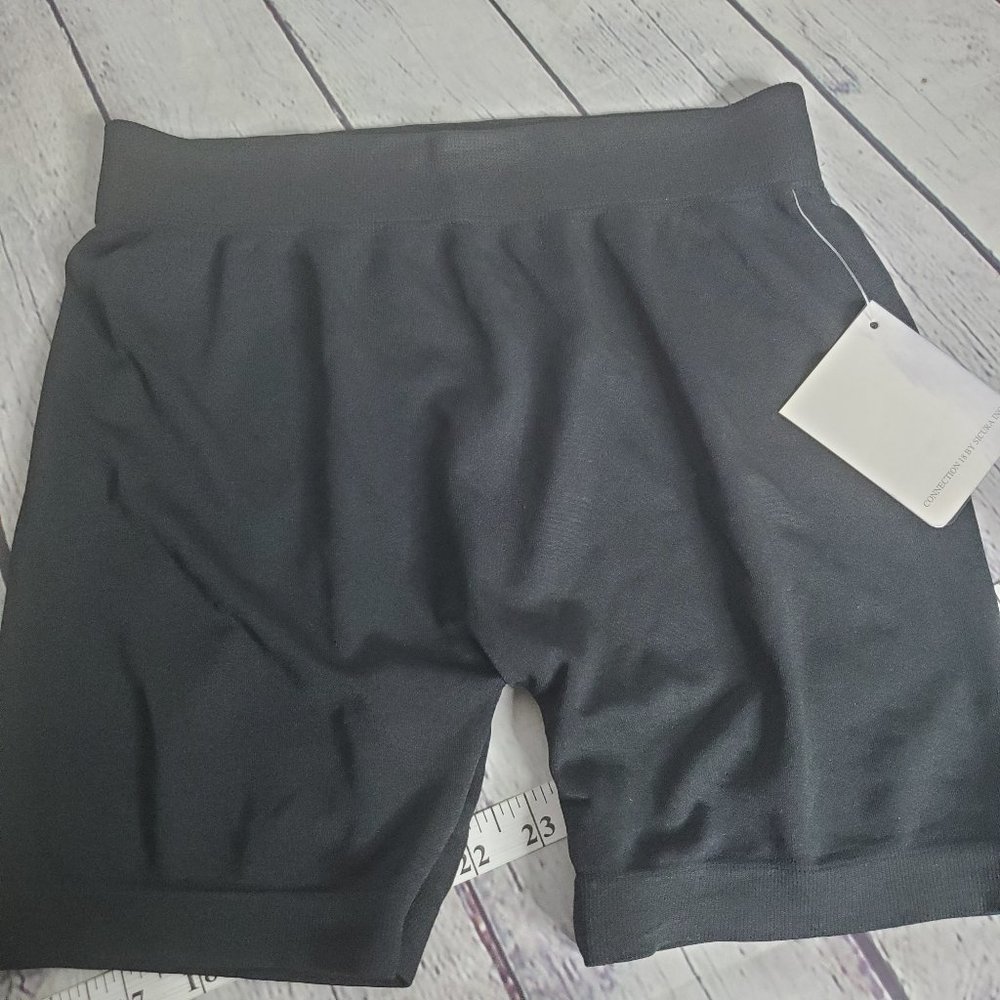 Connection 18 Women's Black Seamless Short